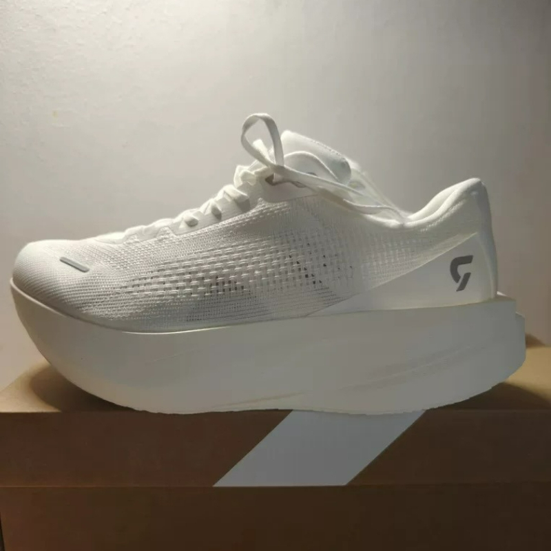 DYNAFISH Training Shoes For Me - đánh giá và giá Men'S Shoes Vs Women'S Size